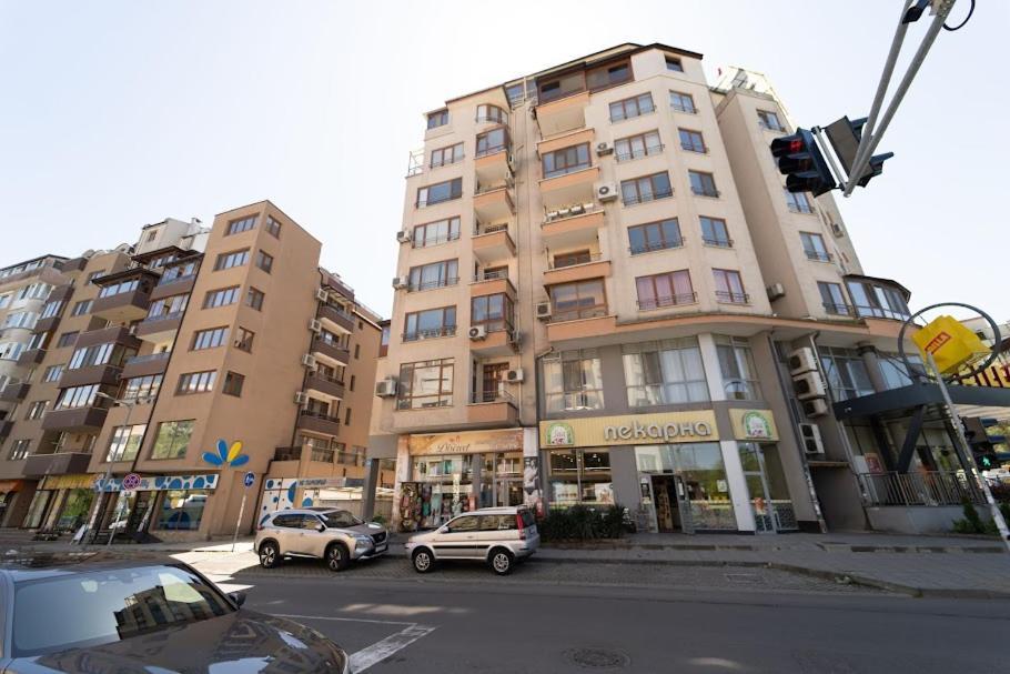 Апартамент За Гости Уют Burgas Stad Buitenkant foto